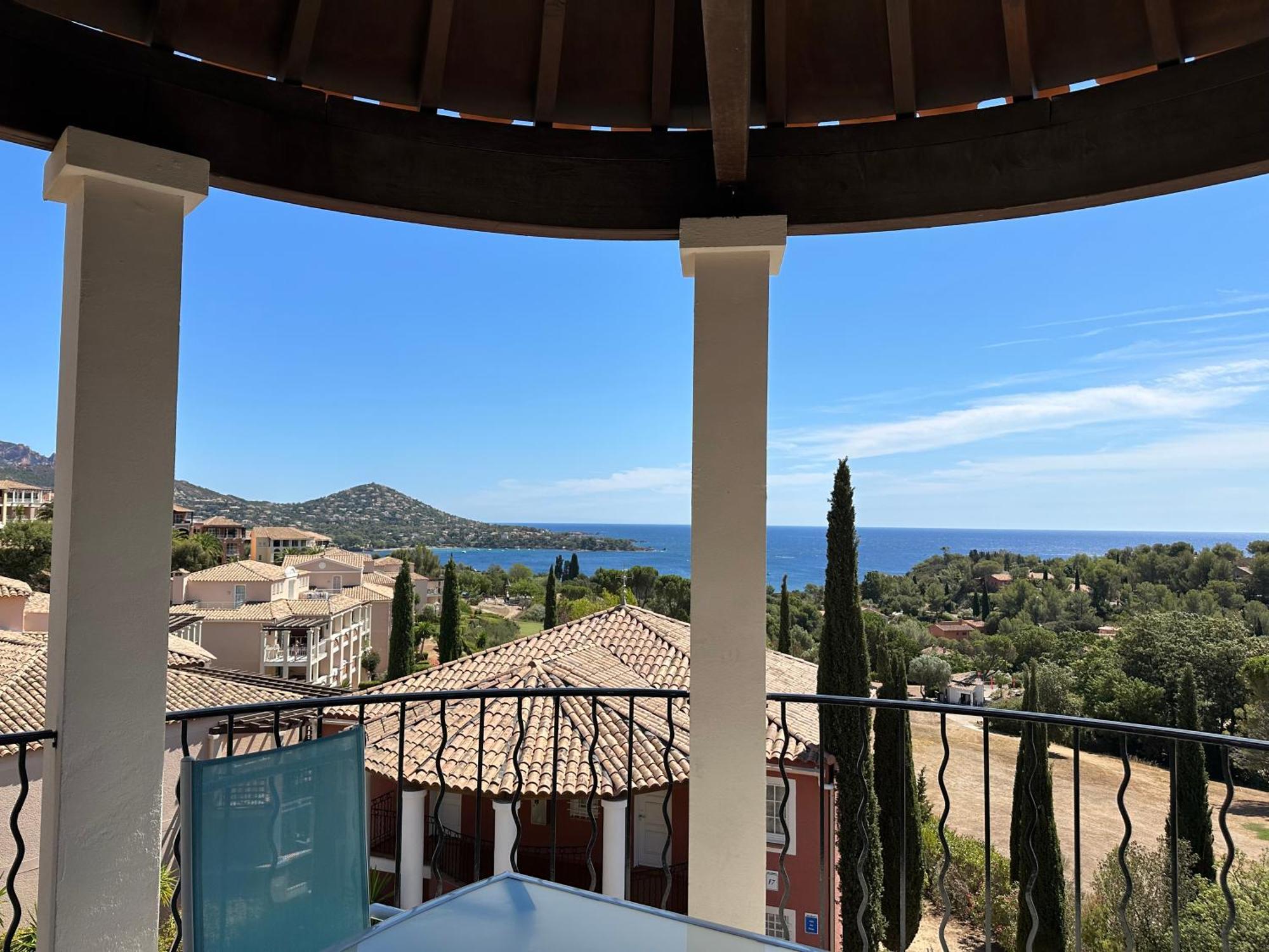 Cap Esterel Vue Mer Et Climatise Saint-Raphael  Bagian luar foto