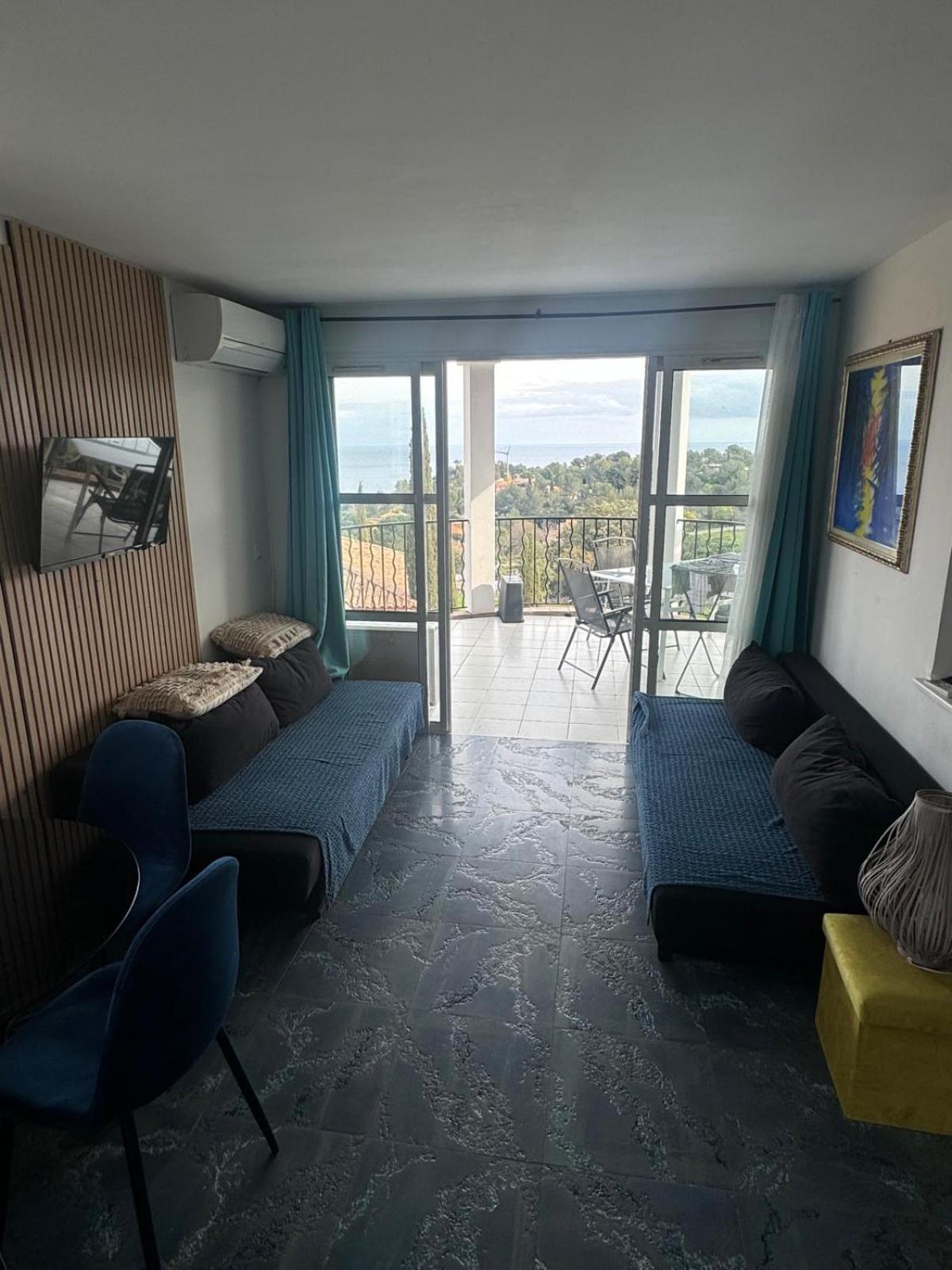 Cap Esterel Vue Mer Et Climatise Saint-Raphael  Bagian luar foto